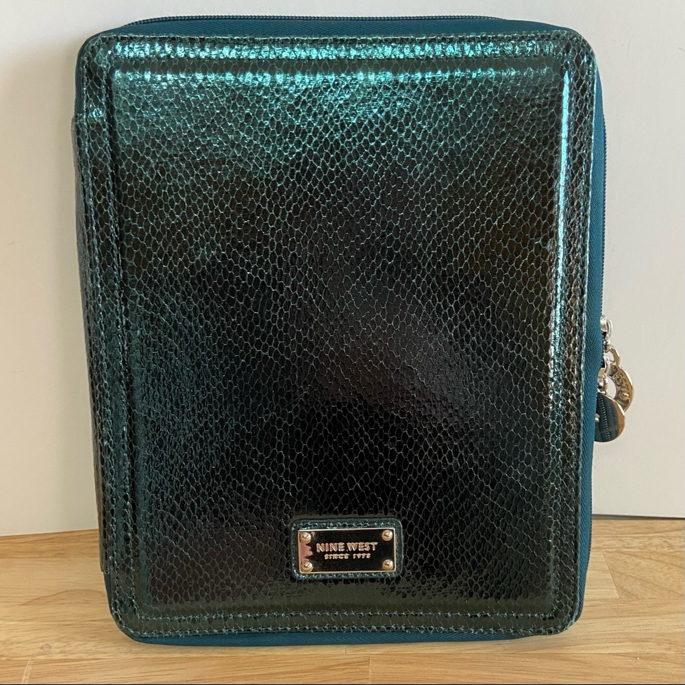 Nine West Emerald Green Metallic Snakeskin Zip IPad Cover
